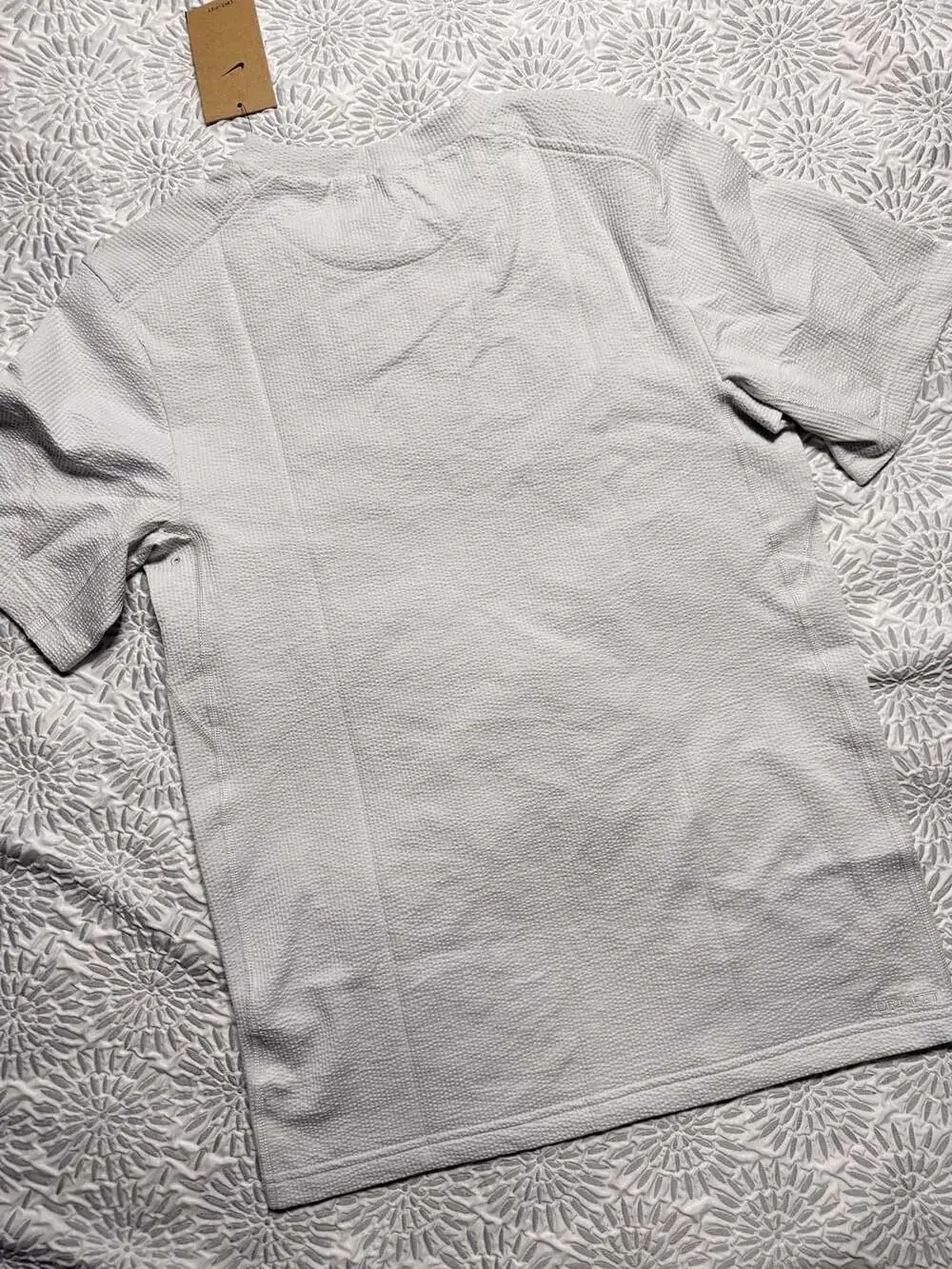 Nike Primary Seersucker Short Sleeve Versatile Top Men’s Size Small HJ4043-025